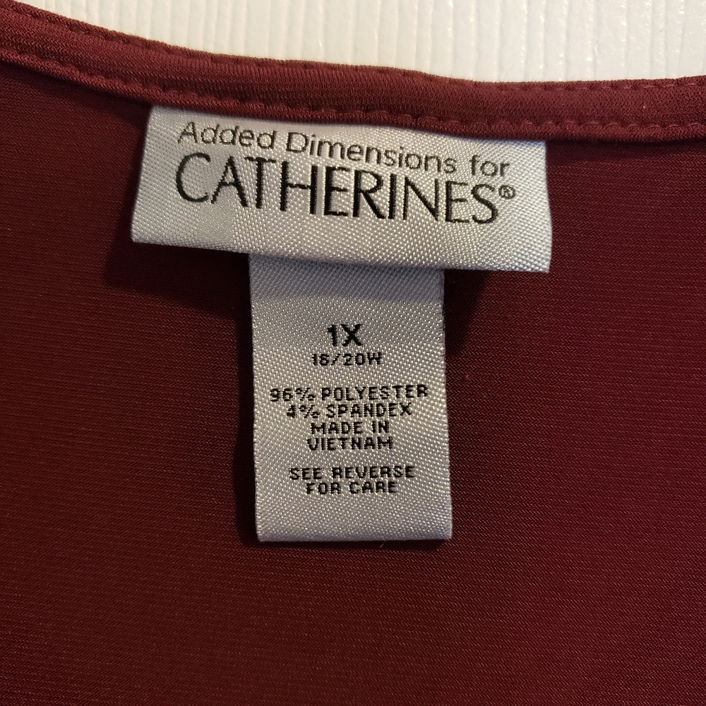 Plus size blouse - Picture 2 of 3